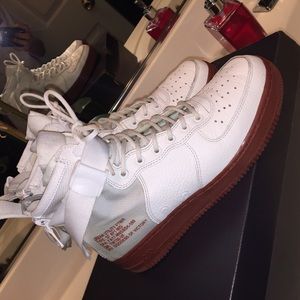 Air Force 1 sf mid